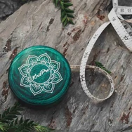 KnitPro MINDFUL Wood Tape Measure - mandalás fa mérőszallag - 150cm