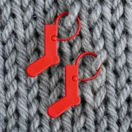 Addi - zoknis szemjelölők - red sock stitch markers - 100db
