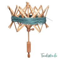 KnitPro - birch umbrella yarn winder - nyírfa motolla - fonaltartó gombolyításhoz KnitPro - birch umbrella yarn winder - nyírfa motolla - fonaltartó gombolyításhoz