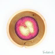 Kézműves Diófa Fonalvezető Tál - Handmade Wooden Yarn Bowl Kézműves Diófa Fonalvezető Tál - Handmade Wooden Yarn Bowl