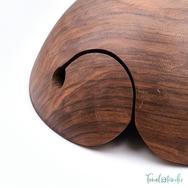 Kézműves Diófa Fonalvezető Tál - Handmade Wooden Yarn Bowl Kézműves Diófa Fonalvezető Tál - Handmade Wooden Yarn Bowl