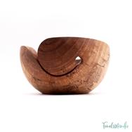 Kézműves Diófa Fonalvezető Tál - Handmade Wooden Yarn Bowl Kézműves Diófa Fonalvezető Tál - Handmade Wooden Yarn Bowl