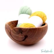 Kézműves Diófa Fonalvezető Tál - Handmade Wooden Yarn Bowl - 19cm - 03 Kézműves Diófa Fonalvezető Tál - Handmade Wooden Yarn Bowl - 19cm - 03