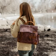 Della Q 3-in-1 Makers backpack Midi - Red - Fonaltartó Táska - sötétpiros