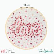 ReStyle Love Embroidery Kit - hímzés készlet Hímzőkerettel, fonalakkal