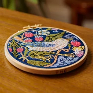 DMC Museum Collection - Strawberry Thief - Morris - cross stitch set - keresztszemes hímző készlet