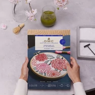 DMC - Dahlias - embroidery kit - Dália virágcsokor - hímző készlet