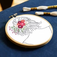 DMC Petal and Pearls embroidery kit - virágcsokor - hímző készlet
