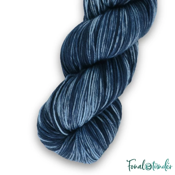 Simy&#039;s Hope DK - blue hand-dyed merino wool yarn - kézzel festett kék gyapjú fonal