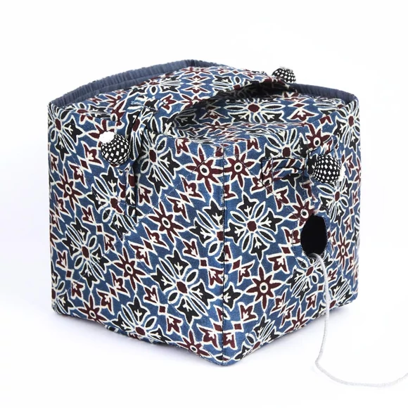 Lantern Moon - Knit-out Box - Fonaltartó selyemdoboz - kötéshez, horgoláshoz