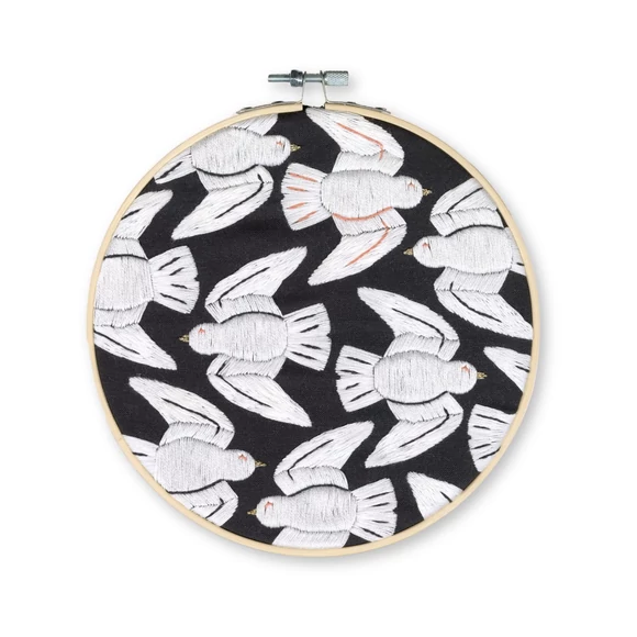 ReStyle Birds Embroidery Kit - hímzés készlet hímzőkerettel, fonalakkal