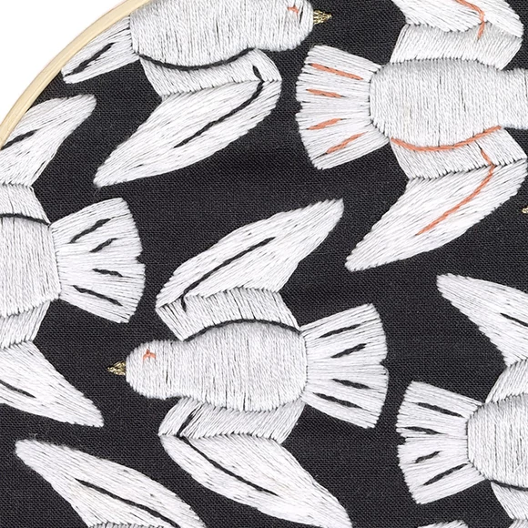 ReStyle Birds Embroidery Kit - hímzés készlet hímzőkerettel, fonalakkal