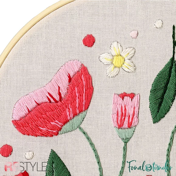 ReStyle Flowers Embroidery Kit - hímzés készlet hímzőkerettel, fonalakkal