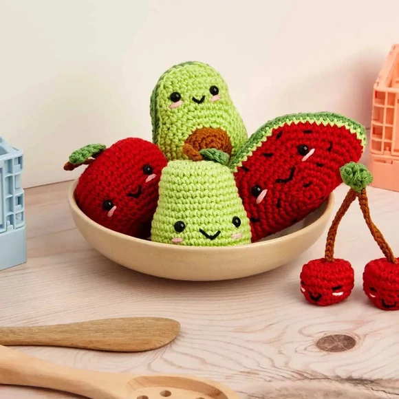 DMC Fruit Friends Amigurumi Box - Gyümölcsös  amigurumi csomag