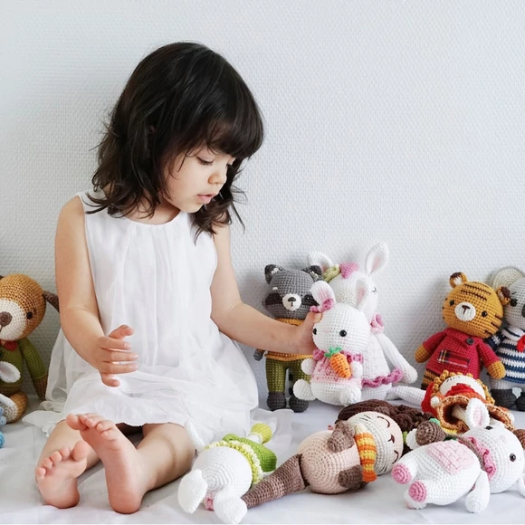 Amigurumi Tarka Forgatag - figura horgolós könyv