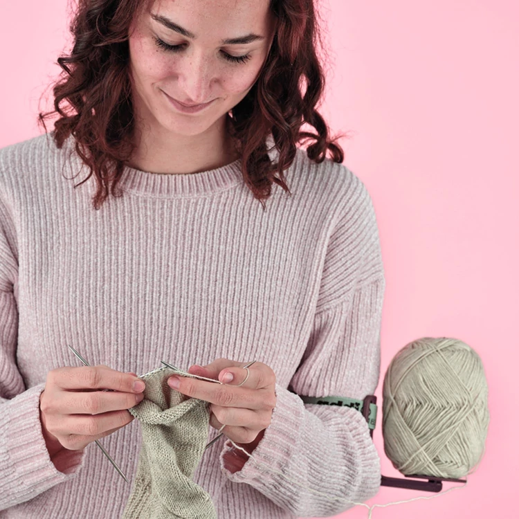 Addi YarnArm - yarn holder - karon hordható fonaltartó - zöld