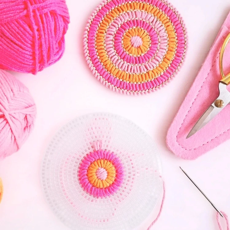 Restyle Plastic canvas circle - Kör hímzősablon - 2db