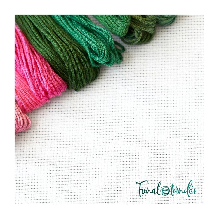 Aida 14 count Fabric White - aida hímzővászon keresztszemes hímzéshez - 40x40cm