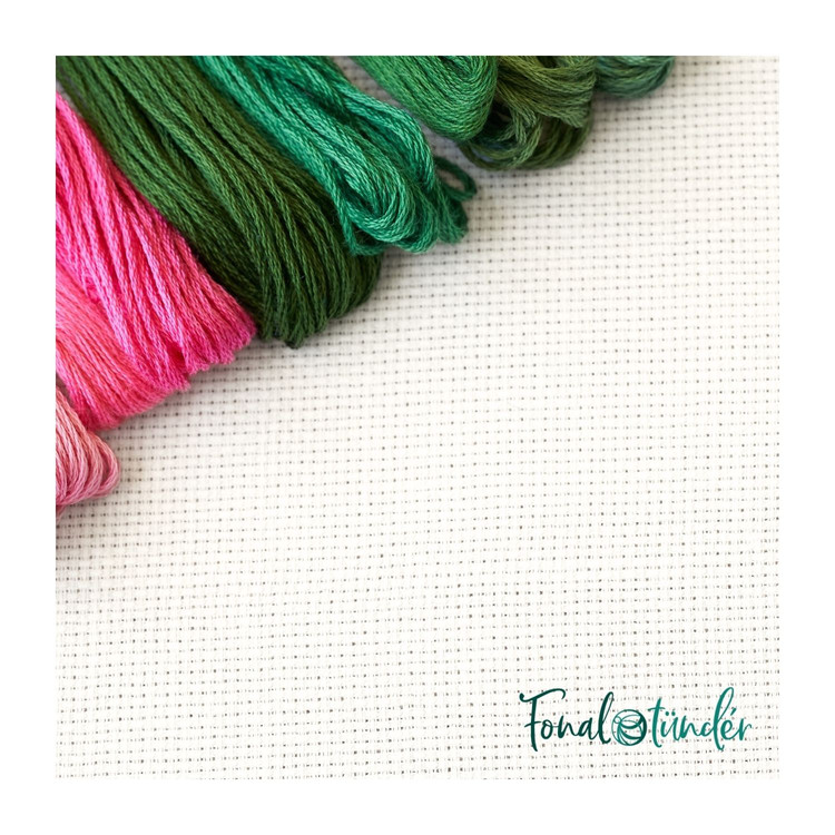 Aida Hímzővászon - 14 count - törtfehér - 40x40cm