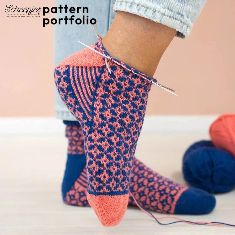 Scheepjes Pattern portfolio Arcadia - 11 knitted socks patterns - zokniminták angolul