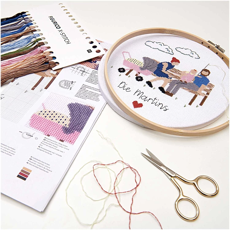 Rico Figurico - Young Family- embroidery kit - Fiatal család keresztszemes hímzéscsomag