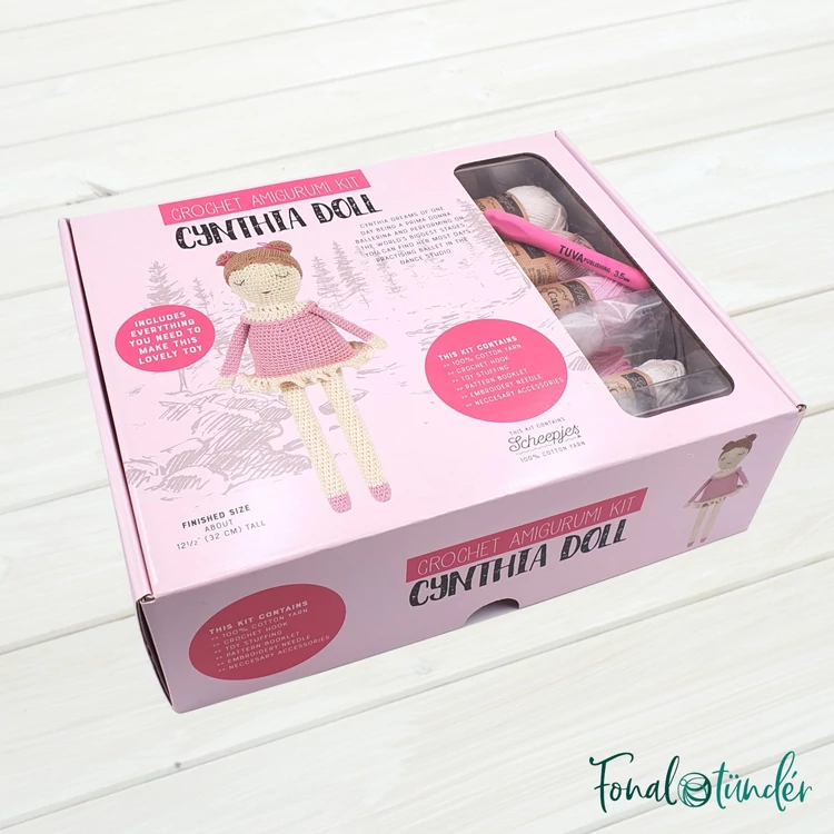 Cynthia Baba - horgolásminta + fonal csomag - Cynthia Doll - crochet diy kit