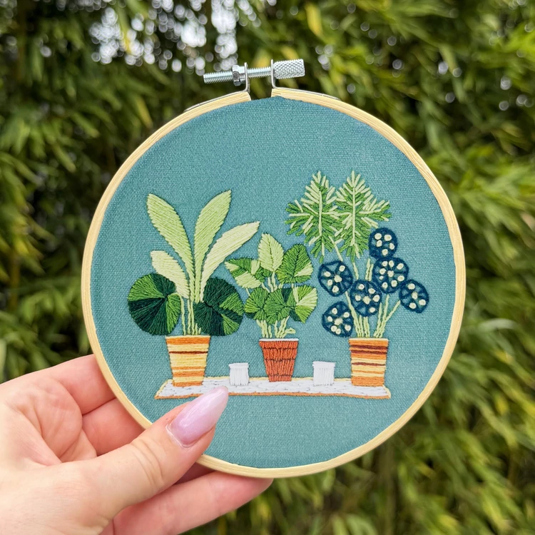 Milpoint Szobanövények modern hímzőkészlet fa hímzőkerettel / Milpoint Green Trio embroidery kit with wooden hoop - Fonaltündér