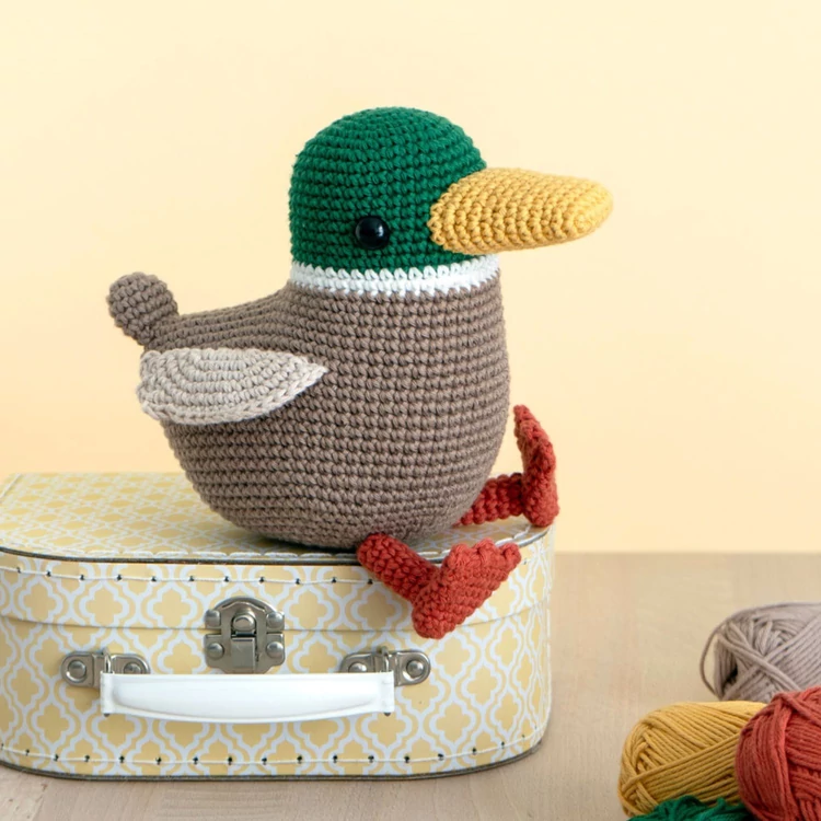 Színpompás Horgolt Madarak - amigurumi  figura horgolós könyv