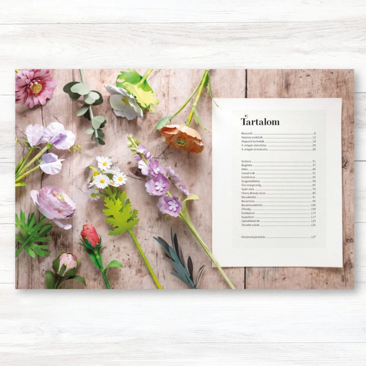 Papírvirágok - könyvből virágcsokor - Prudence Rogers