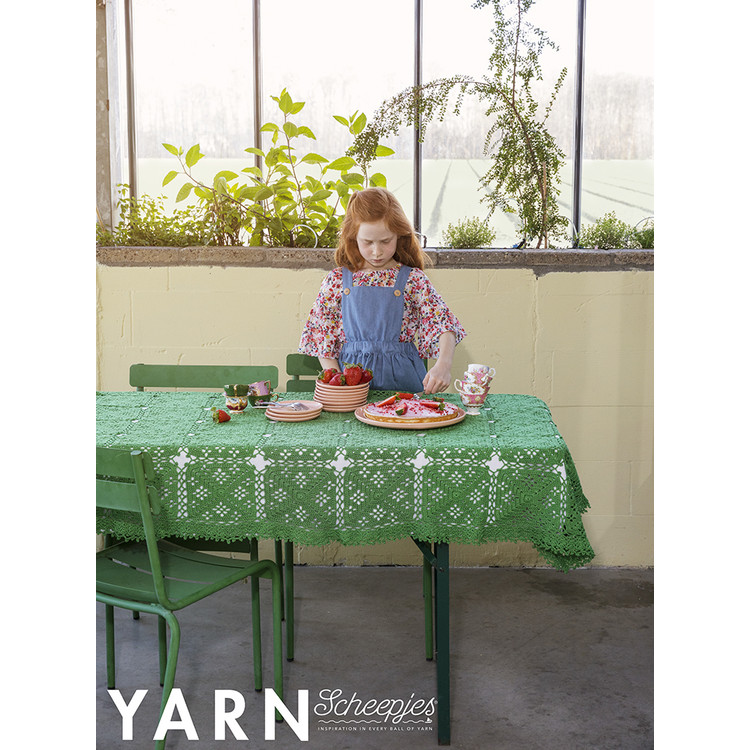 Scheepjes YARN Bookazine 5 WOMAN