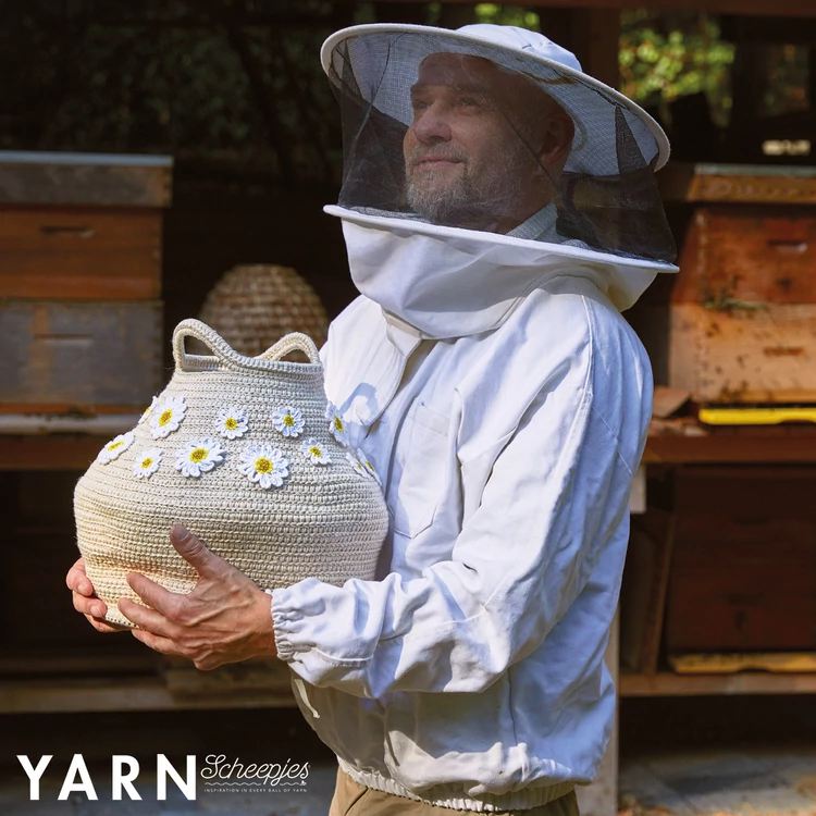 Scheepjes Yarn Magazine 15 - Metamorphosis - knitting / crochet patterns - kötés és horgolás magazin
